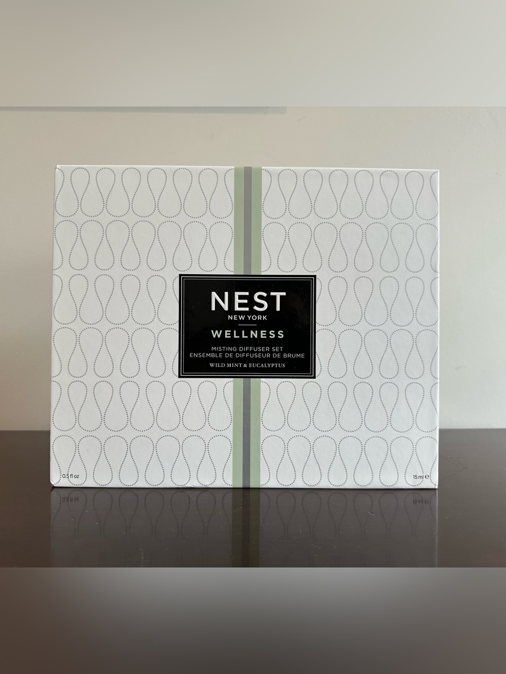 NEST New York Wellness Misting Diffuser Set — Wild Mint & Eucalyptus- NIB - Picture 2 of 6